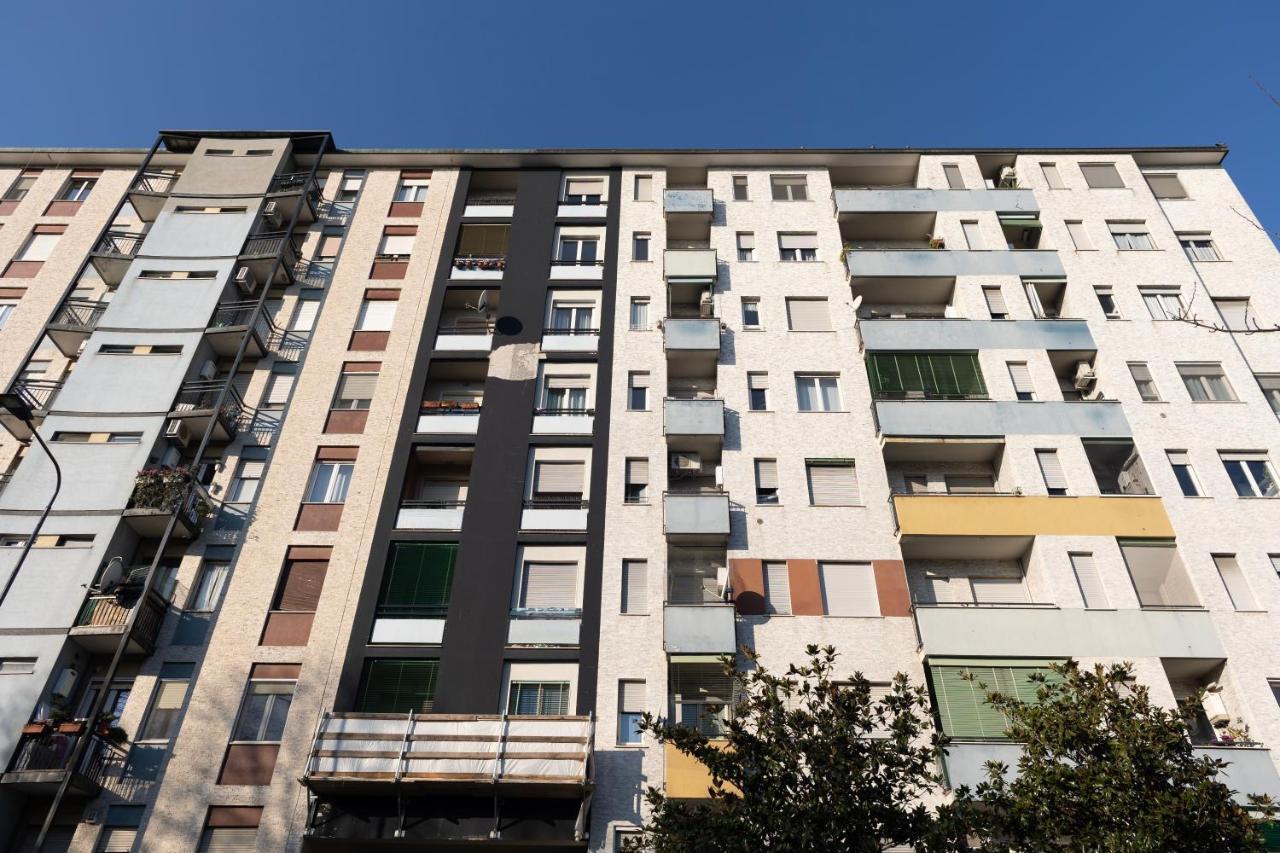 Апартаменти Bilocale Moderno Ed Esclusivo Мілан Екстер'єр фото